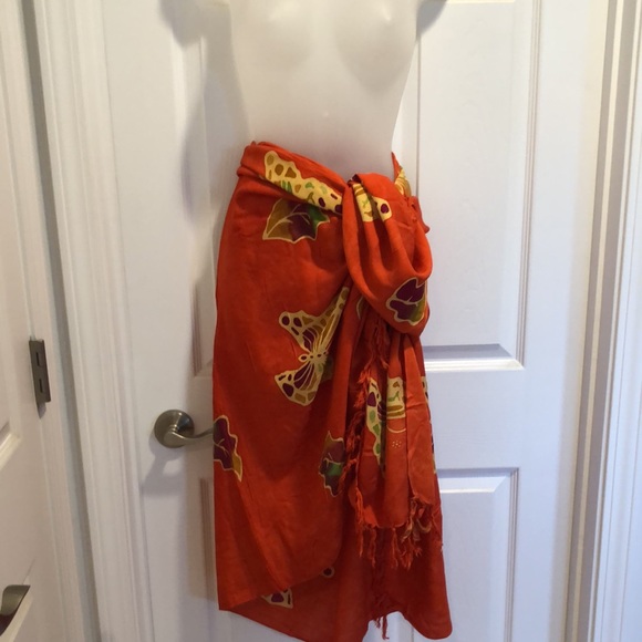 Curious designs Indonesian Batik Sarong Wrap Shawl. Tropical butterflies. - Picture 2 of 12